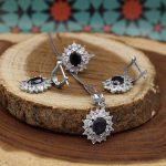 نیم ست یاقوت کبود الماس تراش نقره زنانه طرح رومینا - Image 3