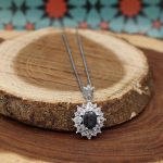 نیم ست یاقوت کبود الماس تراش نقره زنانه طرح رومینا - Image 4