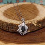 نیم ست یاقوت کبود الماس تراش نقره زنانه طرح رکسانا - Image 2