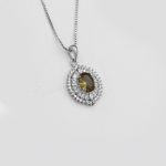 گردنبند الکساندریت الماس تراش نقره زنانه طرح مهرانگیز - Image 3