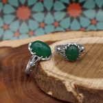 انگشتر ست عقیق سبز نقره مردانه و زنانه طرح نیکی - Image 3