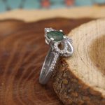 انگشتر زمرد الماس تراش نقره زنانه طرح پوپک - Image 2