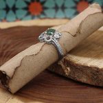 انگشتر زمرد الماس تراش نقره زنانه طرح پوپک - Image 3