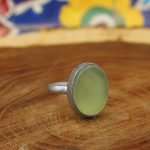 انگشتر عقیق سبز نقره دست ساز مردانه طرح شهاب + حرز امام جواد (ع) - Image 2