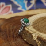 انگشتر عقیق سبز نقره زنانه طرح فاضله - Image 3