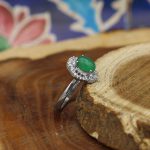 انگشتر عقیق سبز نقره زنانه طرح گلوریا - Image 3