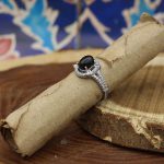 انگشتر عقیق مشکی نقره زنانه طرح مهسا - Image 3