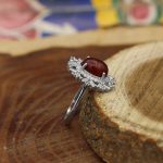 انگشتر عقیق سرخ نقره زنانه طرح شادی - Image 2