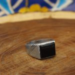 انگشتر عقیق مشکی نقره دست ساز مردانه طرح فریبرز + حرز امام جواد (ع) - Image 3