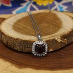 گردنبند عقیق سرخ نقره زنانه طرح ماهرخ - Image 3