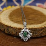 گردنبند زمرد زامبیا الماس تراش نقره زنانه طرح الهام - Image 3