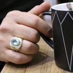 انگشتر توپاز الماس تراش نقره مردانه طرح پیروز - Image 4