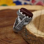 انگشتر عقیق سرخ نقره مردانه طرح بضعه - Image 2