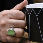 انگشتر عقیق سبز نقره مردانه طرح ملک + حکاکی - Image 4