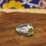 انگشتر زبرجد الماس تراش نقره مردانه دست ساز طرح بانی - Image 2