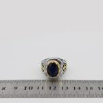 انگشتر یاقوت کبود الماس تراش نقره مردانه طرح پویا - Image 5