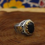 انگشتر یاقوت کبود الماس تراش نقره مردانه طرح ناصر - Image 2