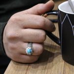 انگشتر فیروزه نیشابوری نقره مردانه دست ساز طرح فراز - Image 4