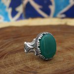 انگشتر عقیق سبز نقره مردانه طرح مقدس - Image 2