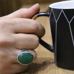 انگشتر عقیق سبز نقره مردانه طرح مظهر + حکاکی یا حسن جان (ع) - Image 5