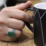 انگشتر عقیق سبز نقره مردانه طرح اخشان - Image 5