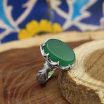 انگشتر عقیق سبز نقره مردانه طرح آرتان - Image 2