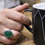انگشتر عقیق سبز نقره مردانه طرح ارج - Image 4