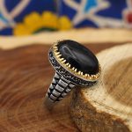 انگشتر عقیق مشکی نقره مردانه طرح آزاد - Image 2