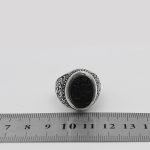 انگشتر عقیق مشکی نقره مردانه دست ساز طرح توکل + حکاکی امن المتوکلون - Image 4