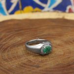 انگشتر زمرد الماس تراش نقره مردانه طرح شهریار - Image 3