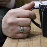 انگشتر زمرد الماس تراش نقره مردانه طرح شهریار - Image 5