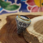 انگشتر حدید صینی نقره مردانه طرح اهورامزدا + حکاکی‌‌‌ - Image 2