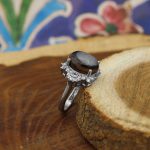 انگشتر عقیق سلیمانی نقره زنانه طرح عشرت - Image 2