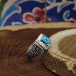 انگشتر فیروزه نیشابوری نقره مردانه دست ساز طرح رحیم + 4 قطعه برلیان - Image 2