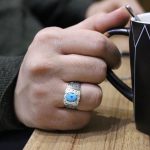 انگشتر فیروزه نیشابوری نقره مردانه دست ساز طرح رحیم + 4 قطعه برلیان - Image 4