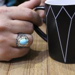 انگشتر فیروزه نیشابوری نقره دست ساز مردانه طرح قلمکاری آراد - Image 5