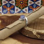 انگشتر عقیق کبود یمنی نقره زنانه طرح ماهک - Image 4