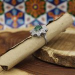 انگشتر زمرد الماس تراش نقره زنانه طرح ساوان - Image 2