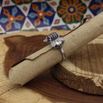 انگشتر عقیق سلیمانی نقره زنانه طرح کتی - Image 2