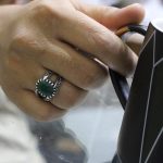 انگشتر زمرد الماس تراش نقره مردانه طرح آریا - Image 3