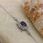 دستبند یاقوت کبود الماس تراش نقره زنانه طرح کیمیا - Image 2