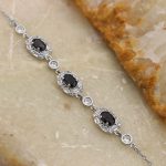 دستبند یاقوت کبود الماس تراش نقره زنانه طرح سوگل - Image 2