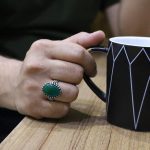 انگشتر عقیق سبز نقره مردانه طرح زره - Image 2