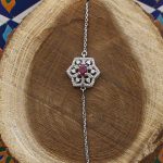 دستبند یاقوت سرخ الماس تراش نقره زنانه طرح تیارا - Image 4