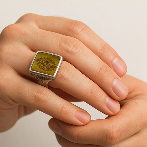 انگشتر حرز امام جواد در کدام دست باید باشد