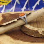 انگشتر عقیق سرخ یمنی نقره زنانه طرح سلطنتی - Image 2